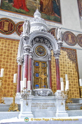 Interior of Löwenstein family chapel